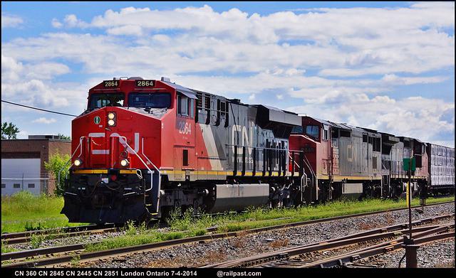 CN 360 CN 2845, 2445, 2851 London Ontario