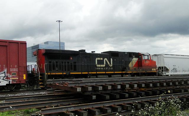 CN 2661 DPU Pickering Ont 8-10-2011