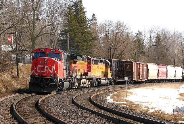 CN 391 waiting for a crew