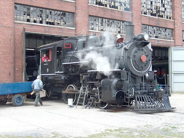 A couple of hard working volunteers getting #9 ready for its new season 5-5-05