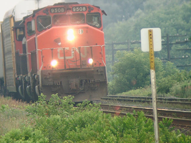 CN 9508 westbound on the Dundas Sub