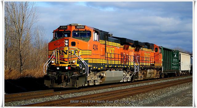 BNSF 4314 739 ERie PA 12-26-2011