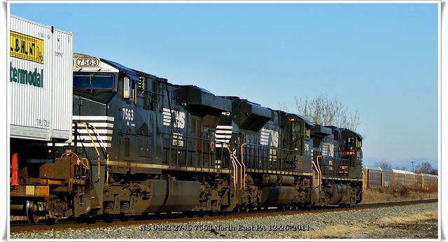 NS 9882 2745 7563 North east PA 12-26-2011