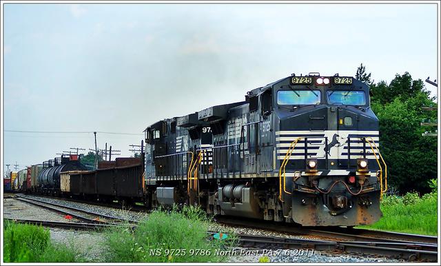 NS 9725 9786 North East PA 7-6-2011