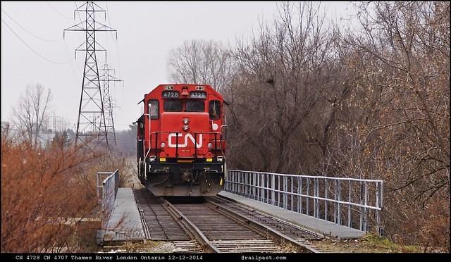 CN 4728 Thames River London Ontario 12-12-2014