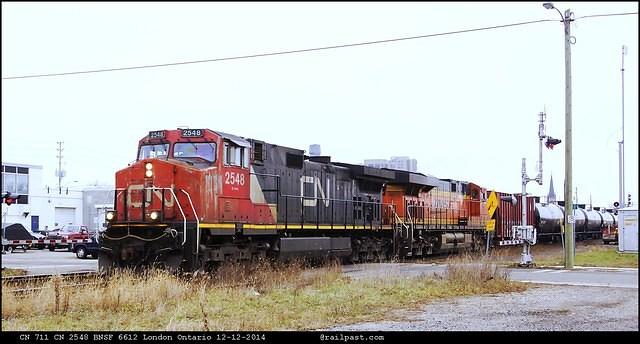 CN 711 CN 2548 BNSF 6612 LOndon Ontario 12-12-2014