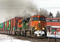 BNSF 150 lead by 1035, 7809 and 8606 heads through Ingersoll Ontario 3-8-07