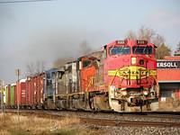 BNSF 520 leads CN 5255 ex GTW 5955 and Conrail 8357 on 394 Ingersoll 4-15-07