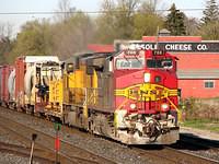BNSF 788 (Warbonnet) and UP 4051 (UP) on 396 Ingersoll 5-4-07