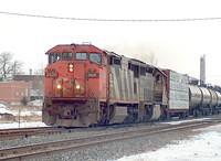 CN 2428 with mis-matched numbers boards and LRCX unit through Ingersoll Ontario 12-27-05