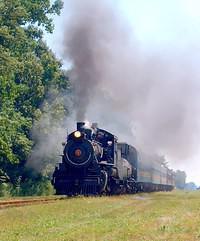 STCR No 9 steaming into Windsor from Amherstburg Sept. 2002