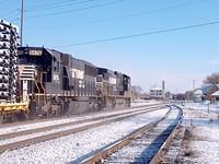 CN 9226 C40-9W leads 6676 SD60 on 328 through Ingersoll Ontario Time 10:06 1-14-05