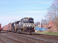 NS 8890 leads 2573 through Ingersoll on 328 4/28/04