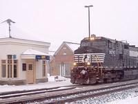 NS 9076 leads 328 though Ingersoll Ontario 1-22-05