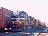 NS 9386 on 328 slides by 327 in Ingersoll Ontario 9-22-04
