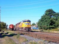 UP 4836 leads WC 6625 solo on 328 Ingersoll Ontario 9-20-04