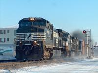 NS 9032 leads 327 though Ingersoll Ontario 12-8-05