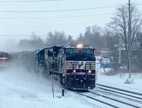 NS 9800 leads 328 through ingersoll Ontario Time 09:20 3-1-05
