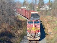 NS 327 arrives in St Thomas Ontario 11-19-05